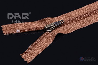 大器拉鏈DAQ品牌:高端衣服拉鏈,外套拉鏈,尼龍拉鏈個(gè)性定制