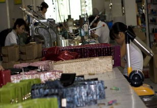 匠心工藝，品質(zhì)至上 走進廣州市白云區(qū)同和歐雅萊斯皮具廠的拉鏈制造